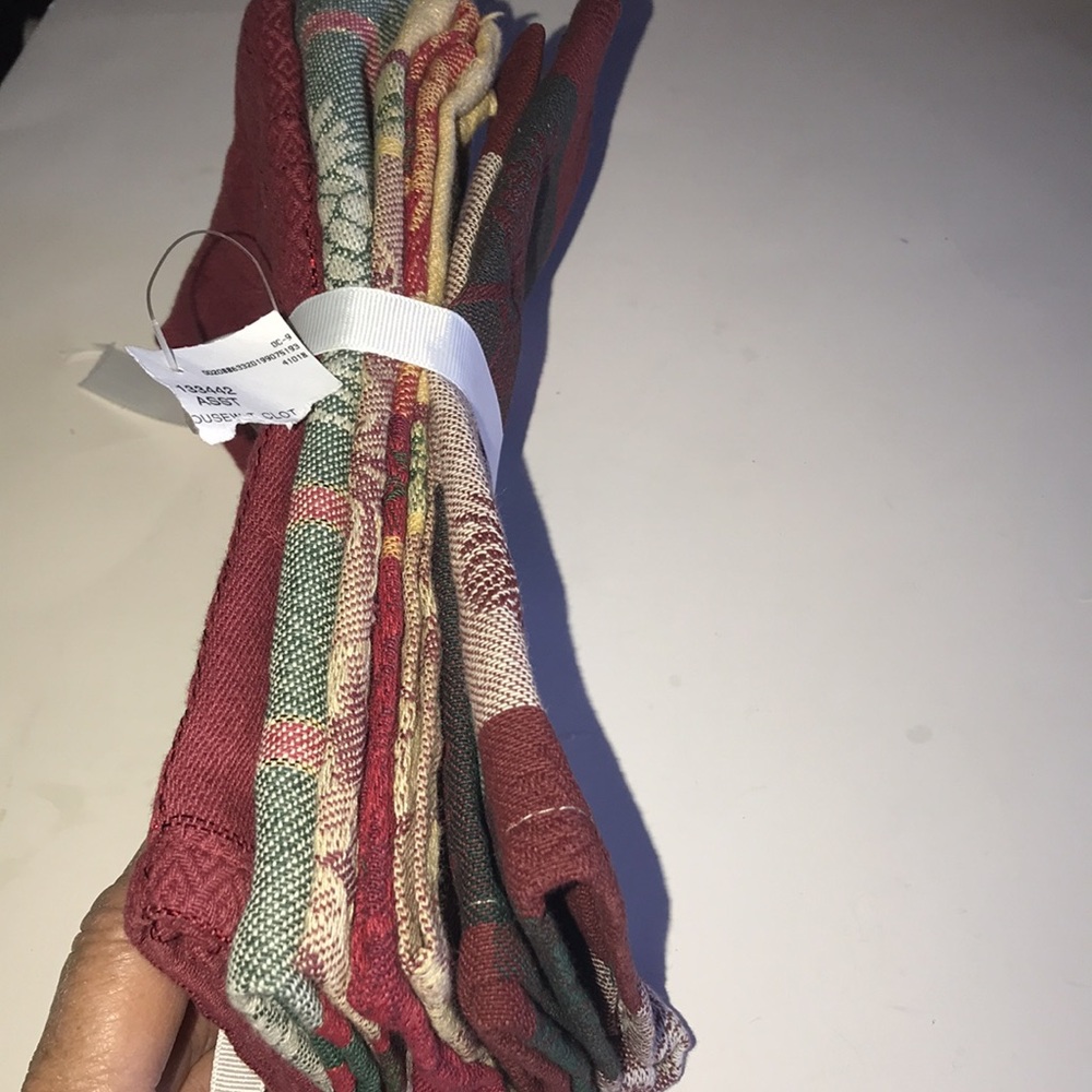NWT Lintex Set/4 Christmas Napkins